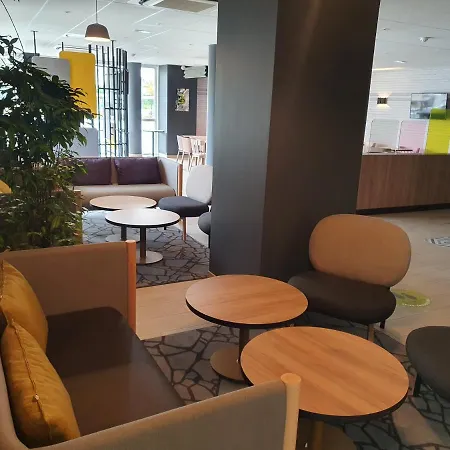 Отель B&B Hotel Ouistreham 2*