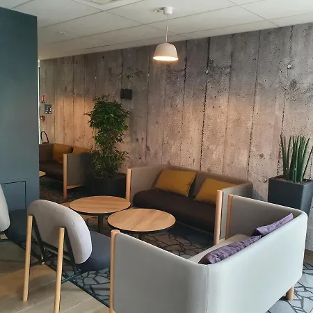 Отель B&B Hotel Ouistreham 2*