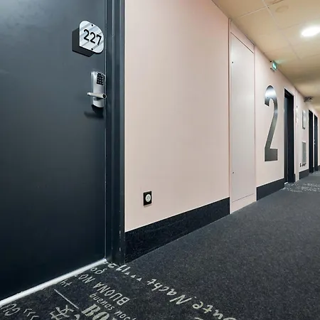 B&B Hotel Ouistreham Отель Уистреам