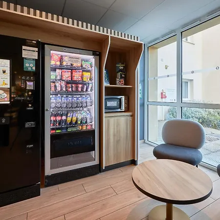 Отель B&B Hotel Ouistreham Уистреам