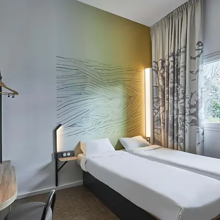 B&B Hotel Ouistreham Отель Уистреам