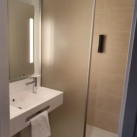 B&B Hotel Ouistreham Отель