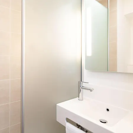 B&B Hotel Ouistreham 2* Уистреам