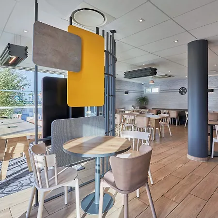 B&B Hotel Ouistreham Отель 2*